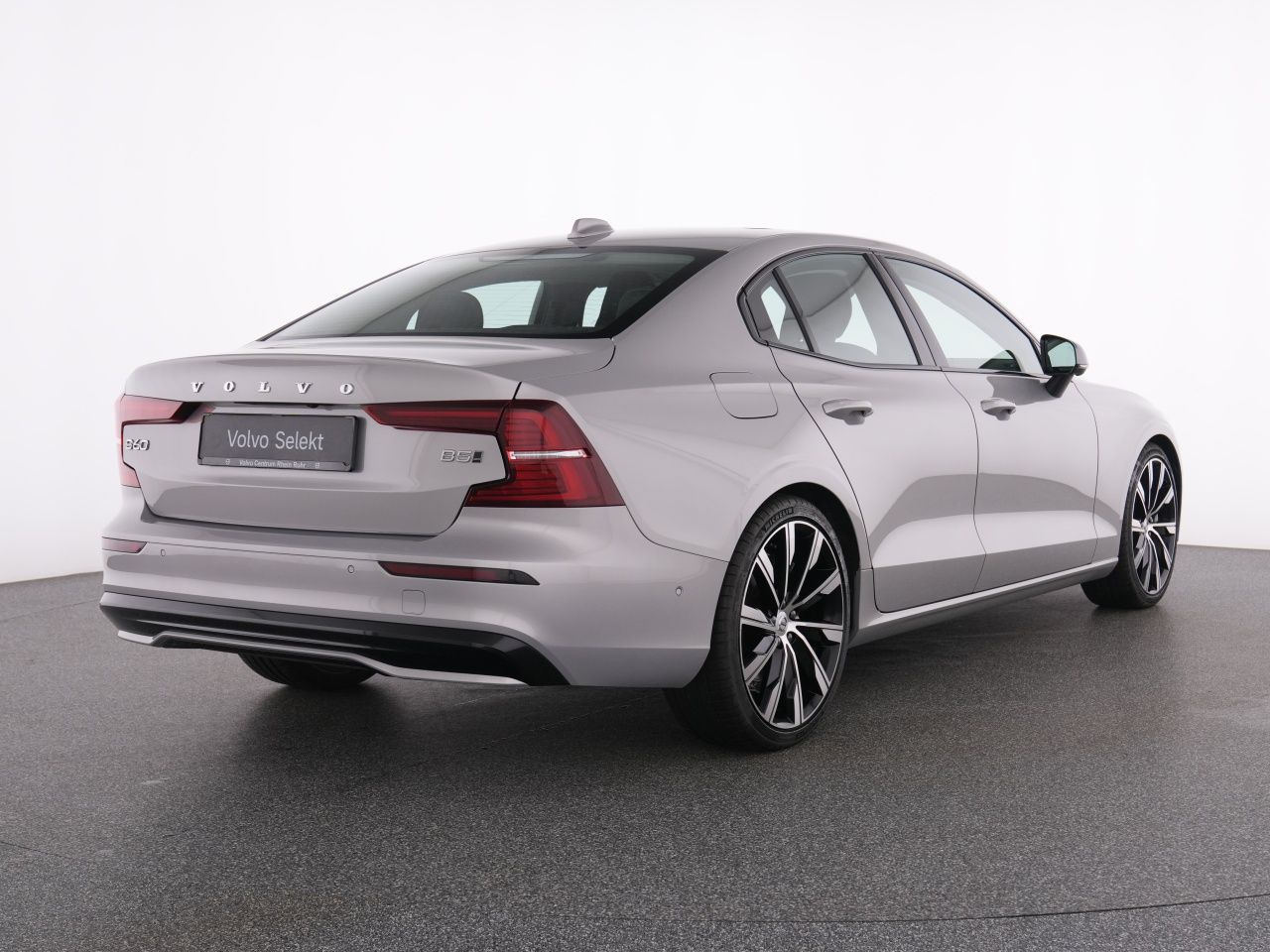 Volvo S60 B5 AWD Plus Dark+FAP+HKSOUND+LICHTPAK+PANO+ imagem 3