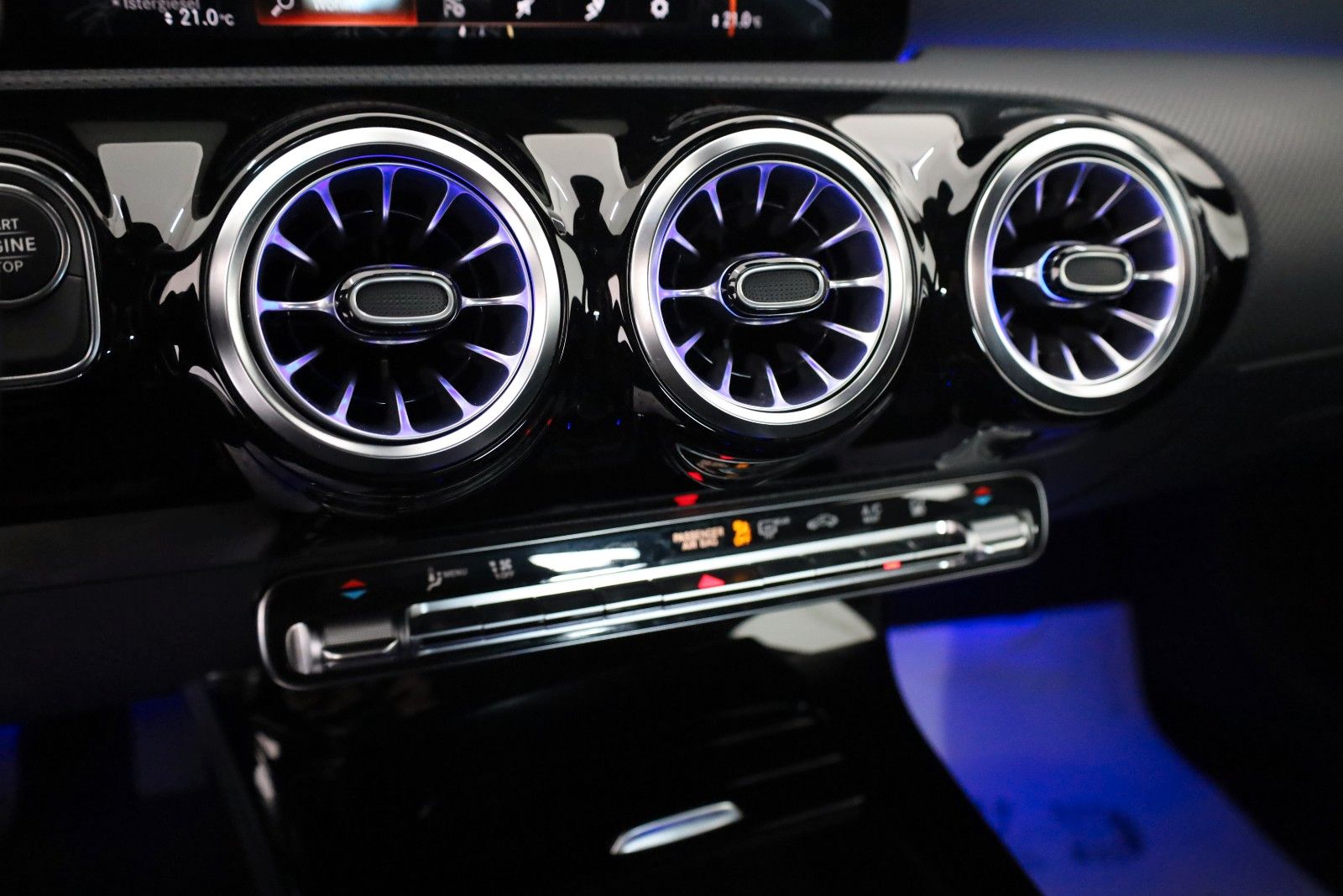 Fahrzeugabbildung Mercedes-Benz A 250 e Progressive,Leder,Navi,LED,SH,Kamera