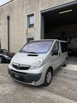 Opel Vivaro 27 2.0 CDTI PC-TN Combi 9 posti - gebrauchte Opel Vivaro aus dem Jahr 2008