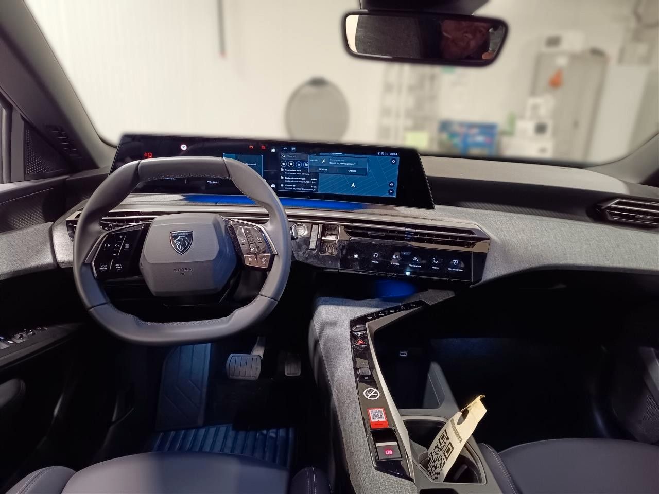 Fahrzeugabbildung Peugeot 3008 Hybrid 145 ALLURE E-DSC NAVI/LED/KAMERA