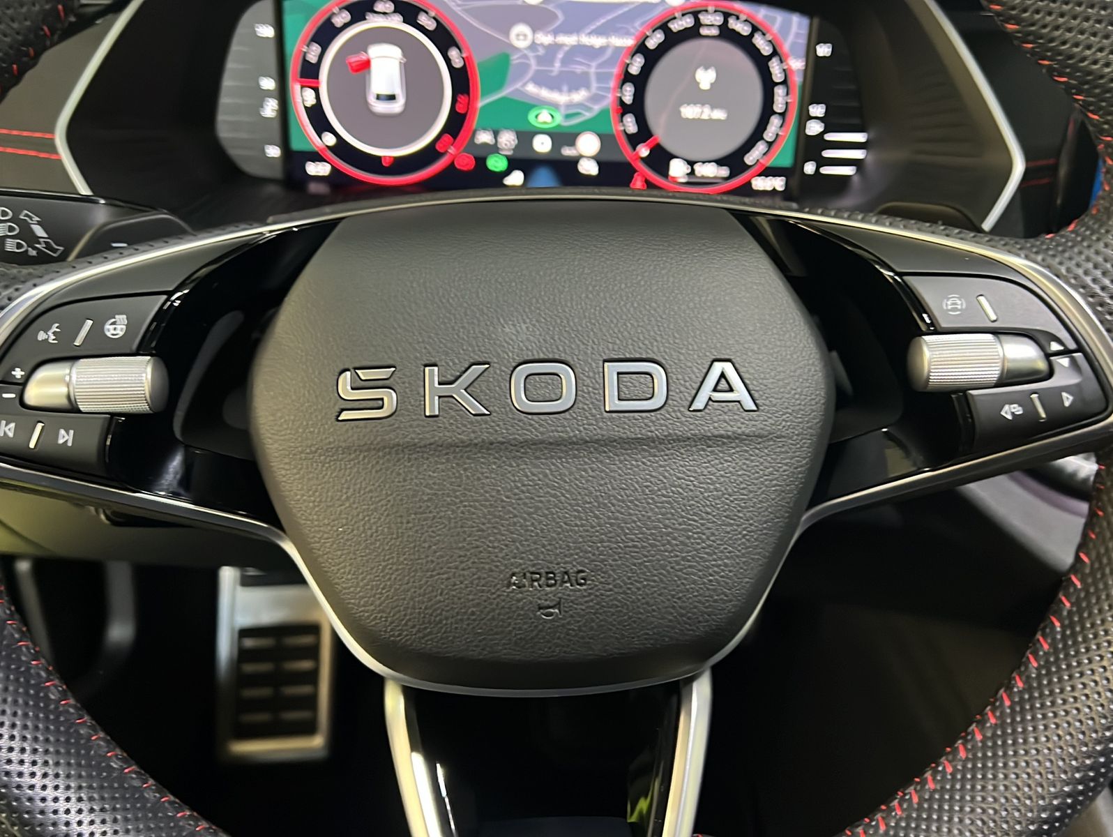 Skoda Octavia 2.0 TSI RS DSG*Pano*Navi*Kessy*SideAssis foto 12