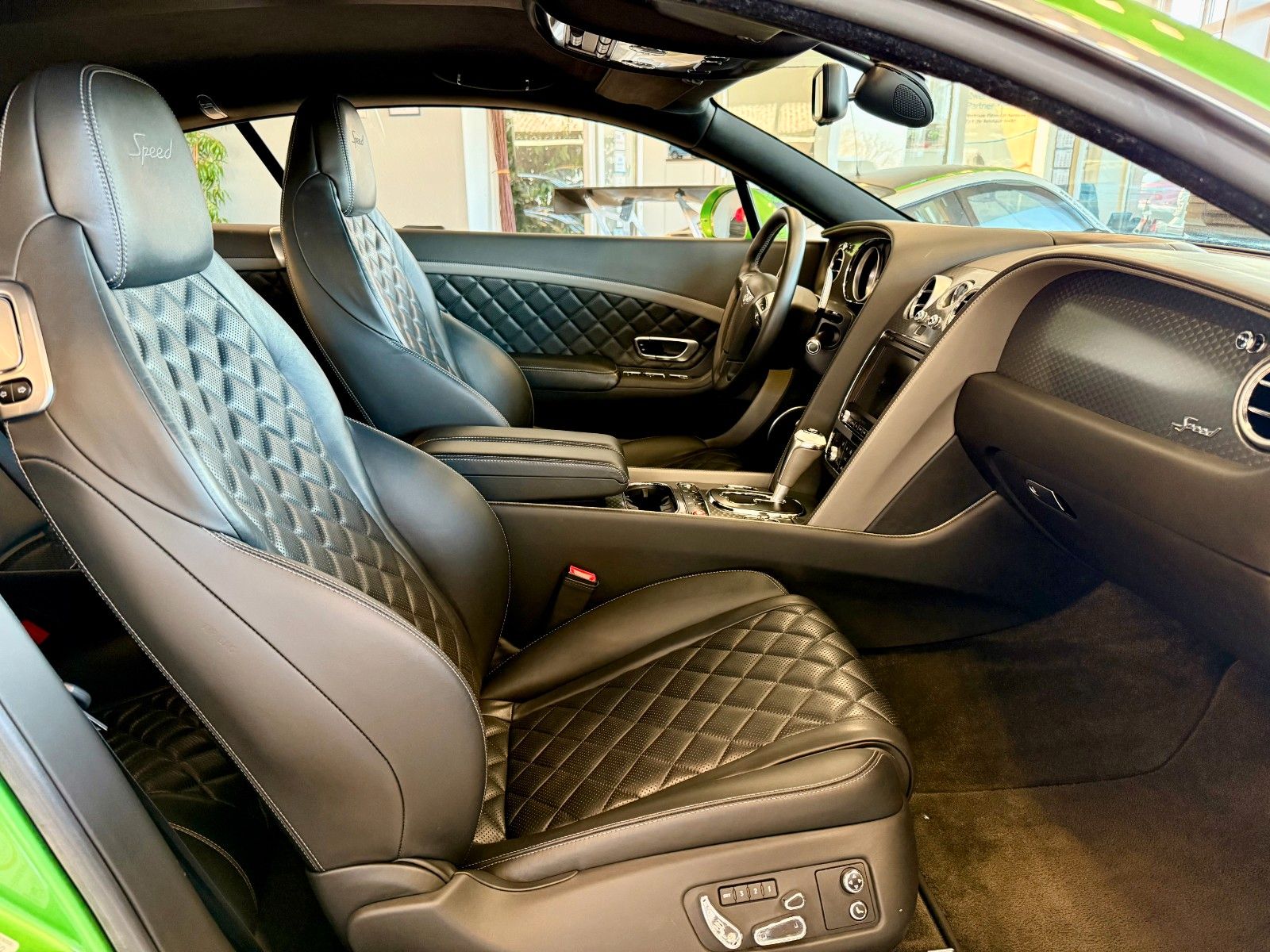 Fahrzeugabbildung Bentley Continental GT W12 Speed Keramik/NAIM/Massage/21