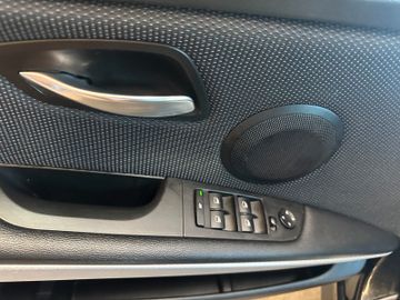 BMW 330 d Touring xDrive*AHK*Bluetooth*PDC*SHZ*Klima