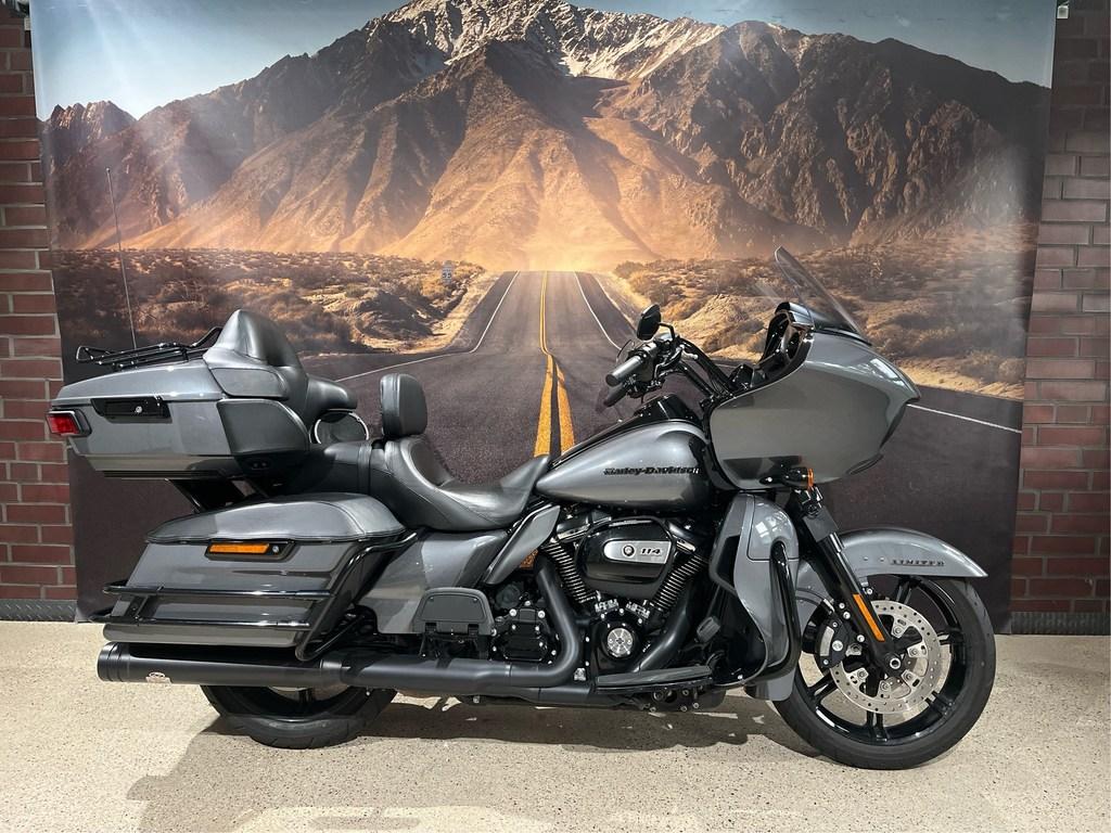 Harley-Davidson FLTRK ROAD GLIDE LIMITED JEKILL & HYDE