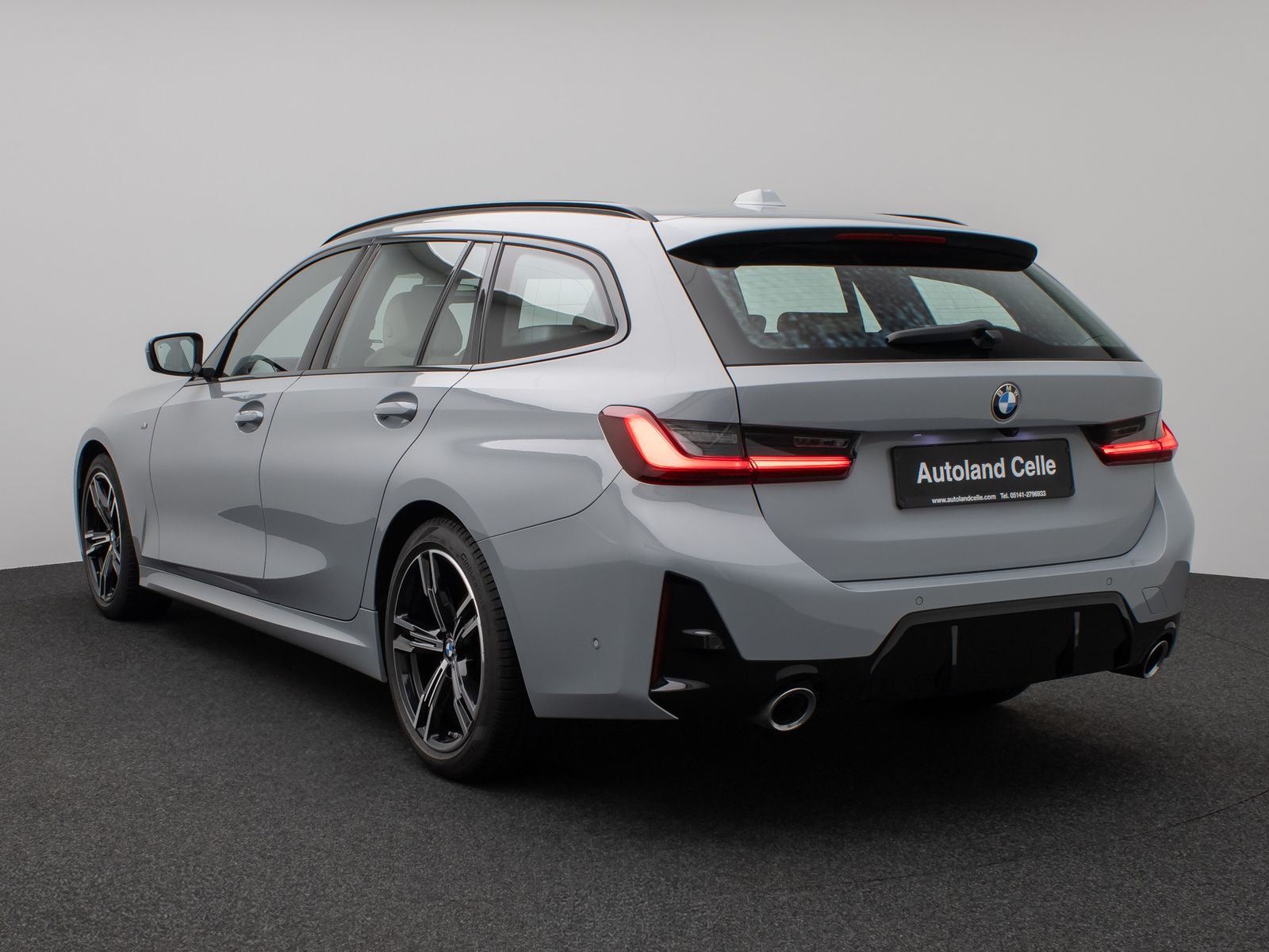 Fahrzeugabbildung BMW 320d M Sport Kamera DAB HUD Fernlichtassis Alarm