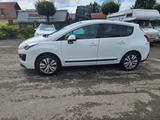 Peugeot 3008 Active, 8-fach bereift - Peugeot 3008 Active mit Diesel-Antrieb