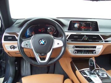 BMW 740 - 9