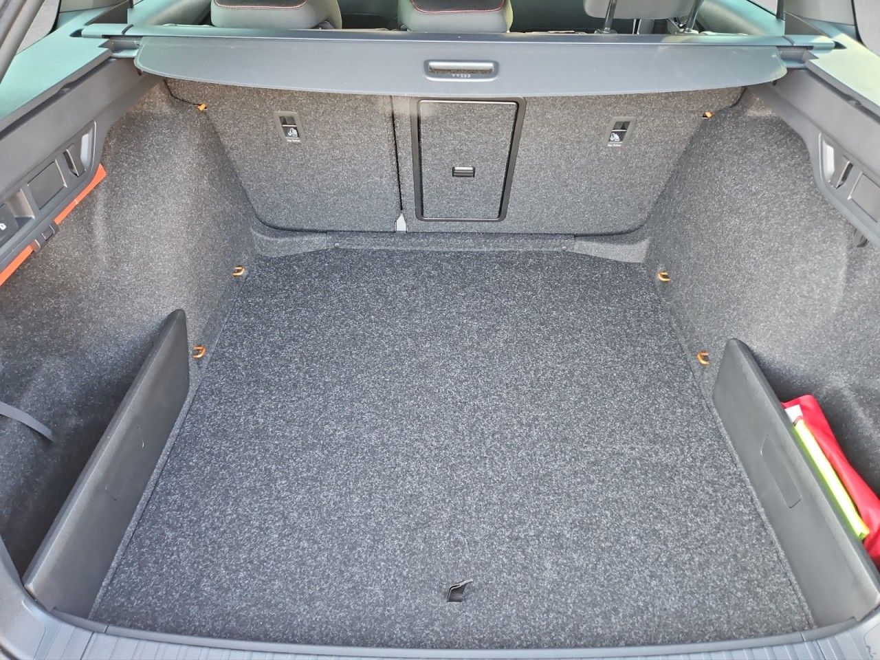 Fahrzeugabbildung SKODA Octavia Combi RS TSI 2.0 TSI DSG MATRIX/HUD/NAVI