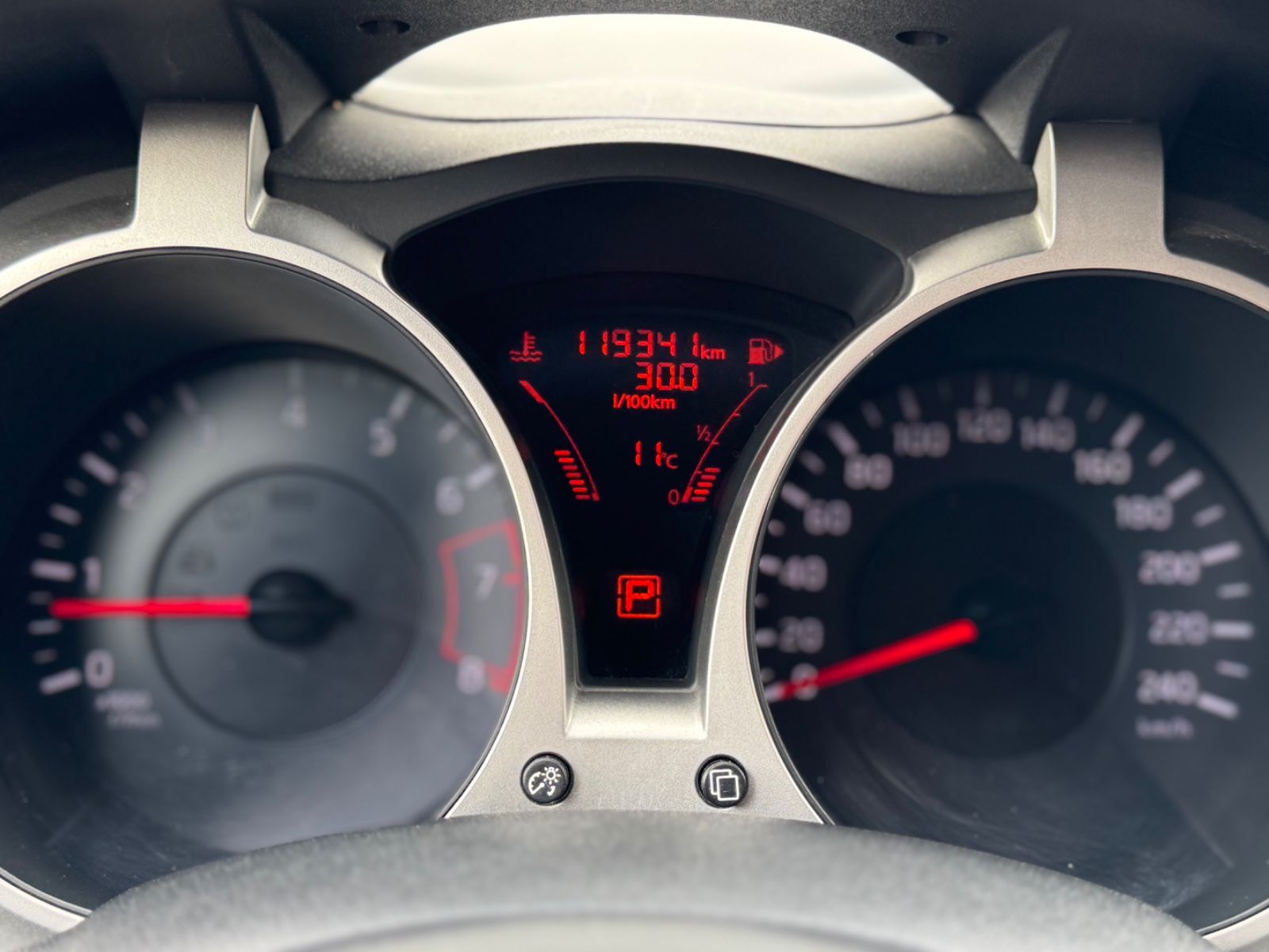 Juke*AHK*Temp*BT*Klimaaut.*Nav*Alcantara*Kamera*