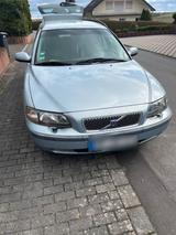 Volvo V70 II aus2002 - Volvo V70 20V mit Benzin-Antrieb