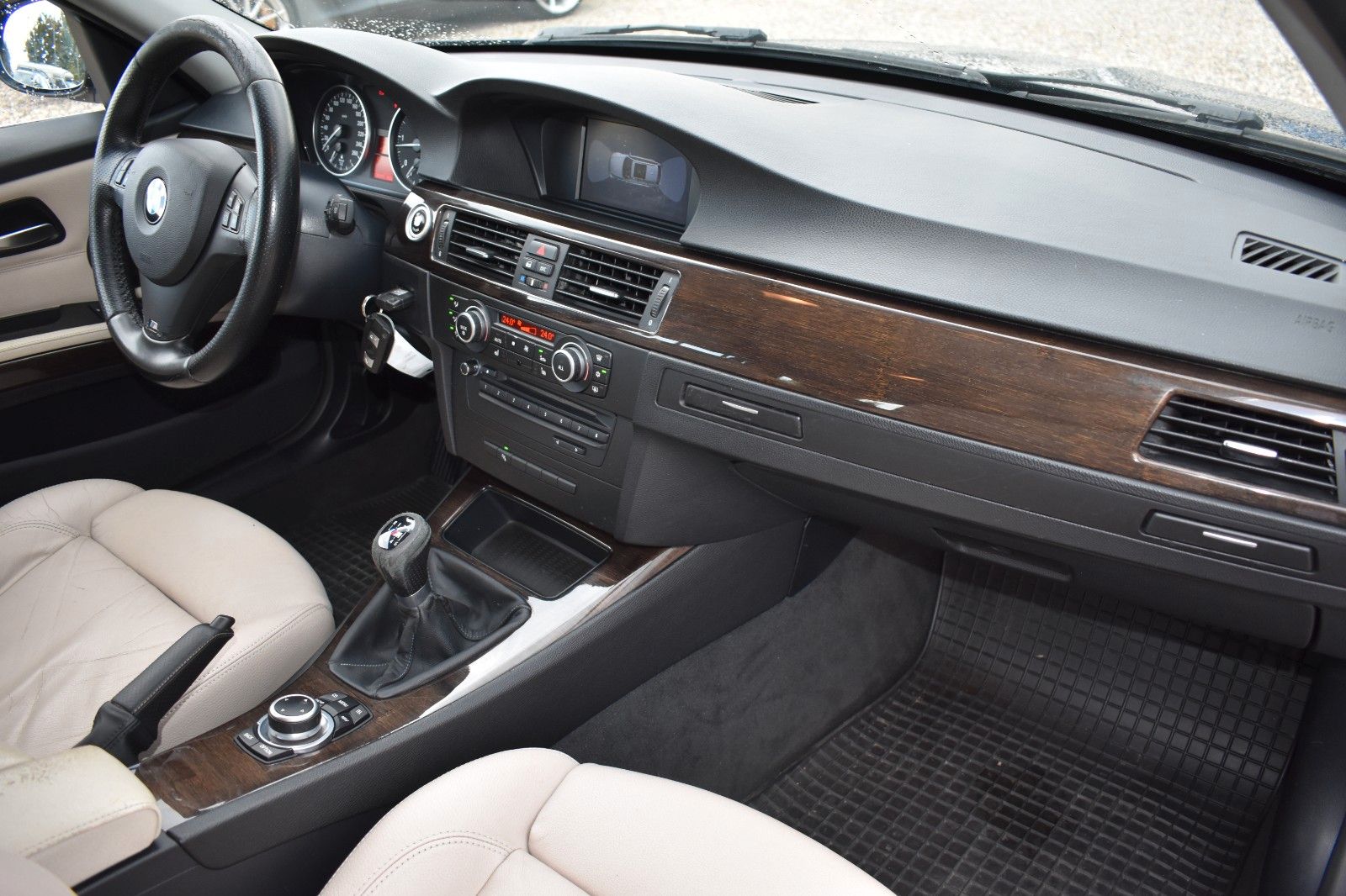Fahrzeugabbildung BMW 325 d Touring Edition Exclusive