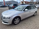 Audi A4 Lim. Attraction/SHZ/PDC/LMF/KLIMAAUT/TEMP - Audi A4: Attraction
