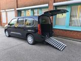 Opel Combo Life E Edition XL Rollstuhrampe - Opel Combo mit Benzin-Antrieb: Automatik