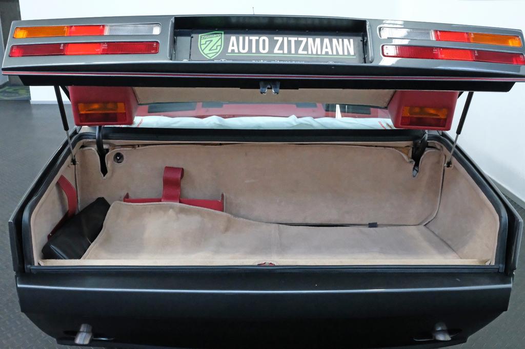 Aston Martin Lagonda