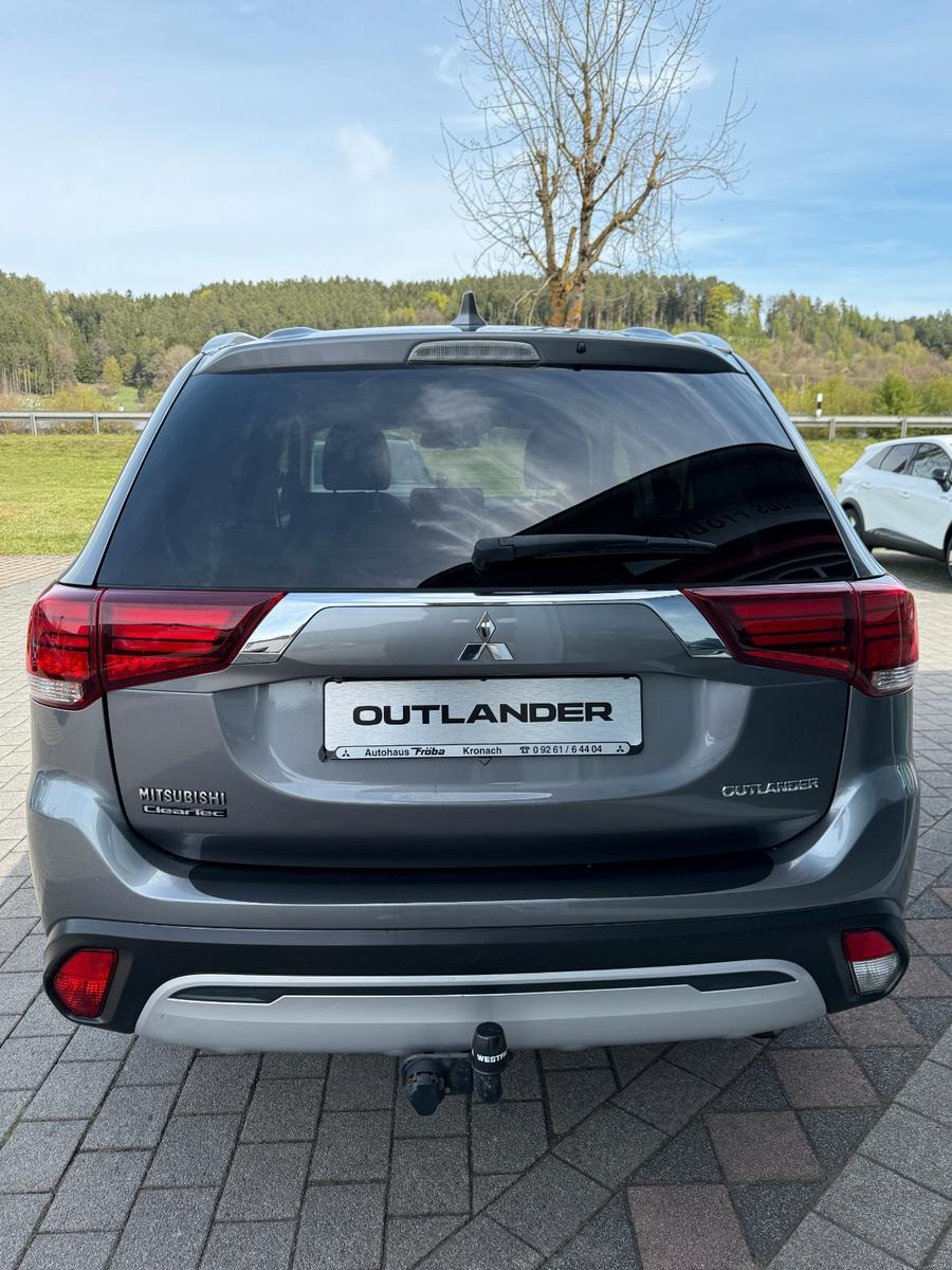 Mitsubishi Outlander 2.0 MIVEC Diamant ClearTec 2WD 