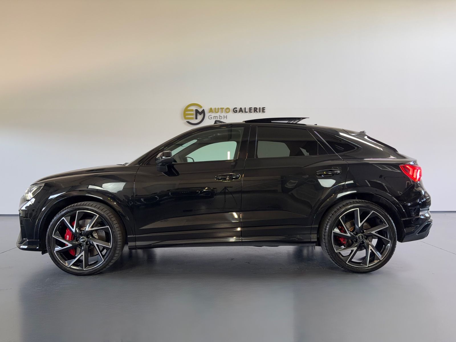 Audi RSQ3 Sportback 2.5 TFSI qu Pano Sonos 360 AHK 21 foto 2