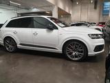 Audi SQ7 4.0 TDI quattro/AHK/Luft/Sthz./23"/Voll - Audi SQ7 mit Schiebedach