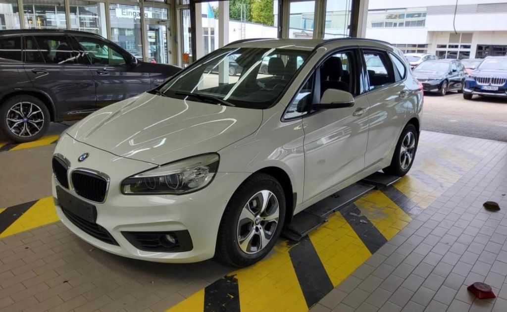 Image of BMW 218