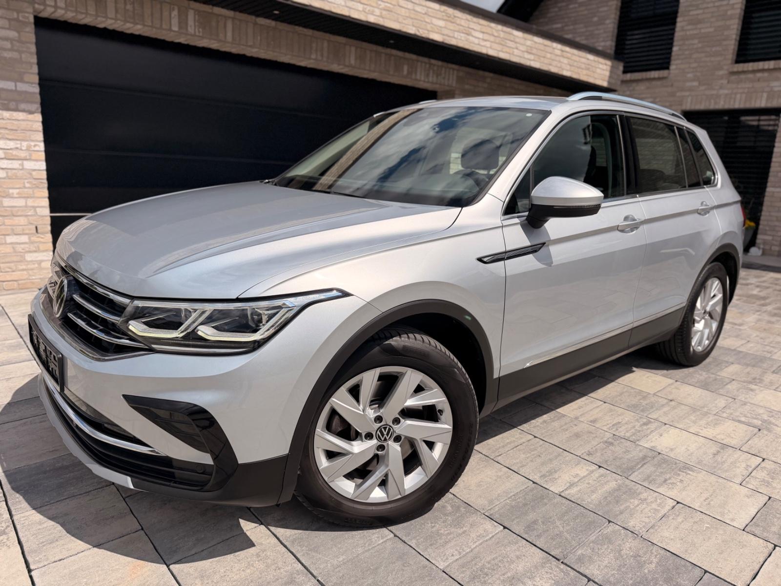 Volkswagen Tiguan Elegance 4Motion AHK NAVI MATRIX ACC