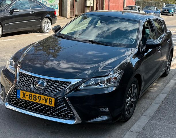 LEXUS CT 200h