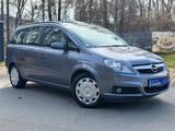 Opel Zafira B Cosmo 1.HAND/7.SITZER/AHK/TEMP./PANO - Opel Zafira: 1.7