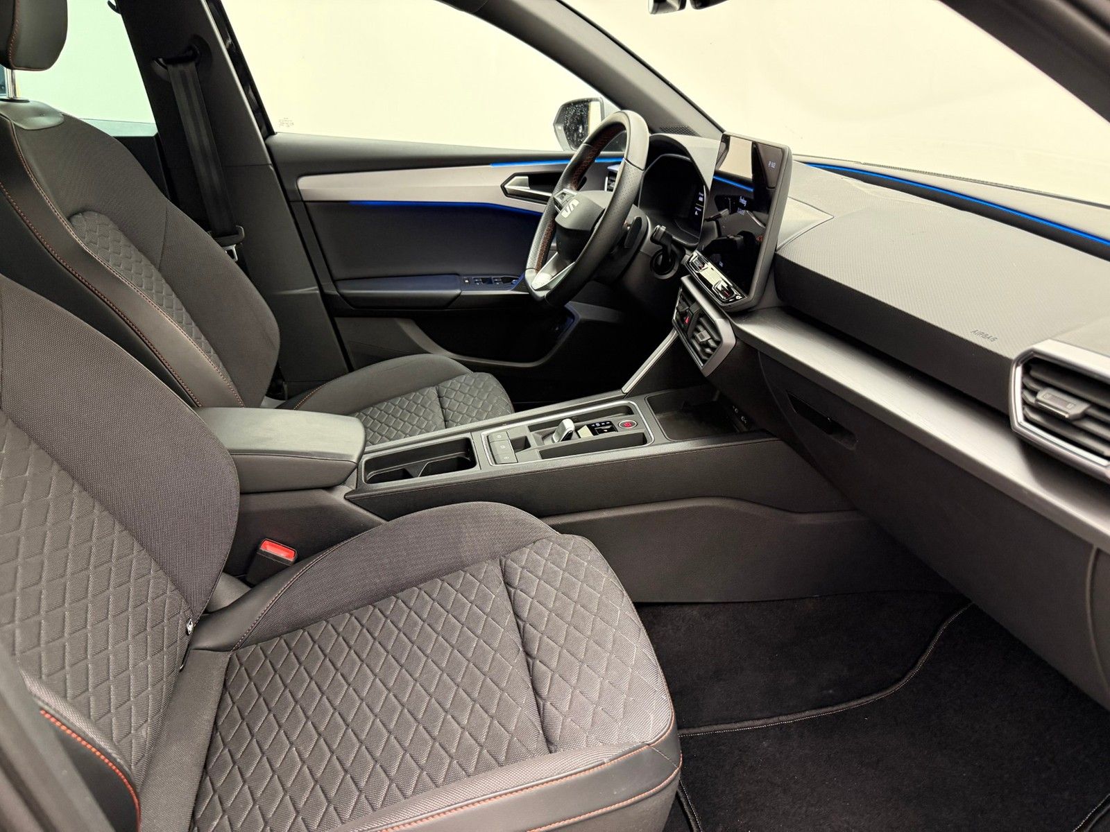 Seat Leon Sportstourer 1.5 eHybrid DSG FR VisionKessy imagem 3