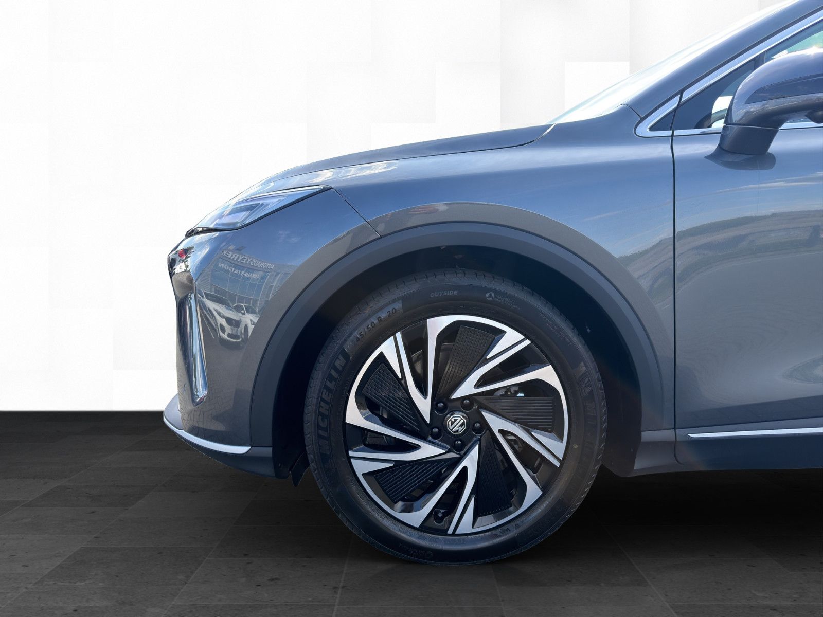 MG S6 EV