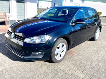 Volkswagen Golf - 6