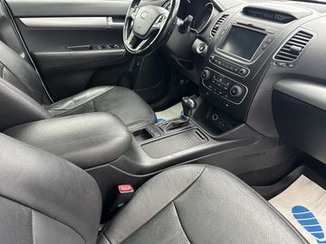 KIA Sorento - 12