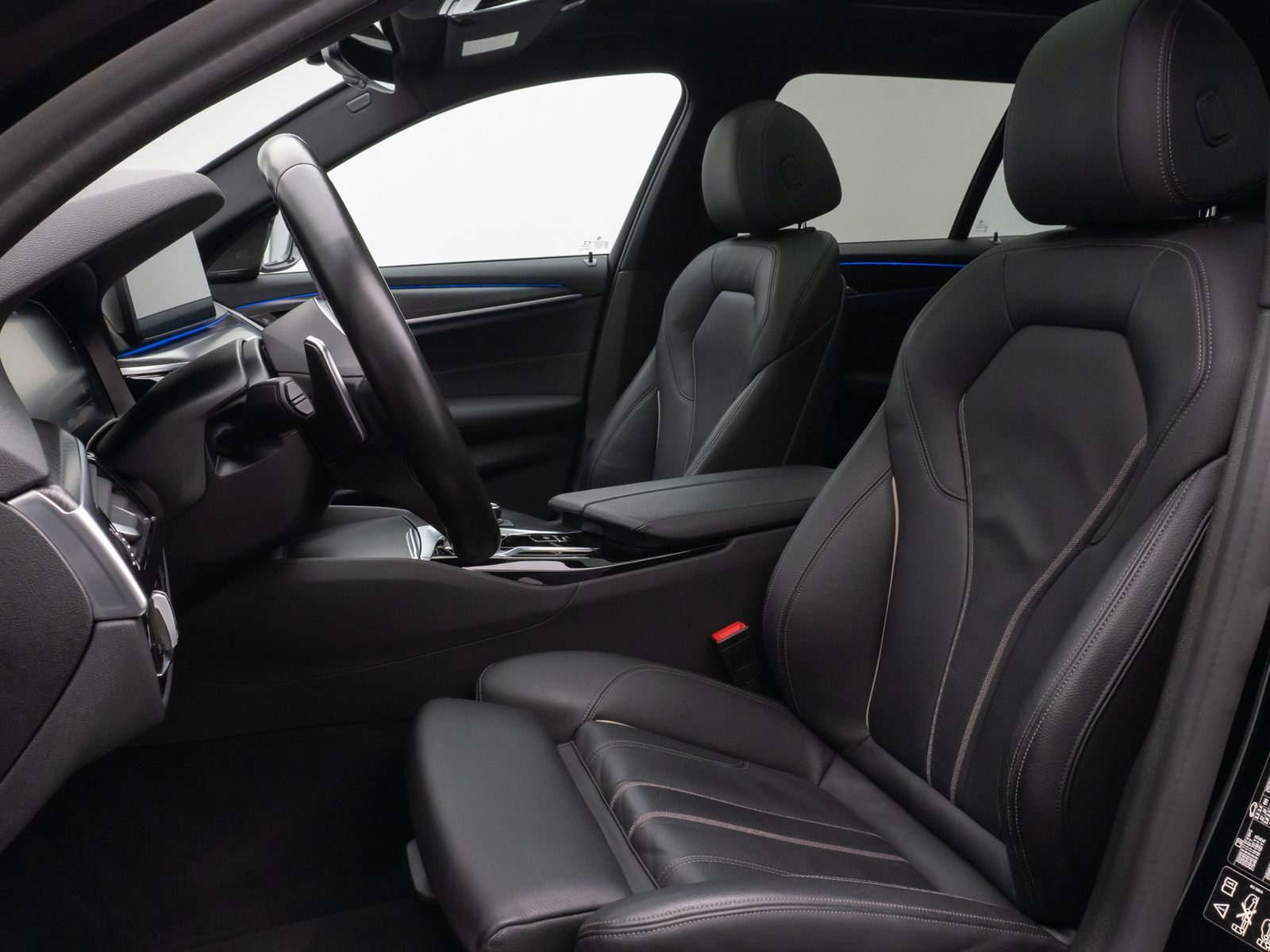 Fahrzeugabbildung BMW 530d xD M Sport Panoram Kamera Laser HUD DAB H/K