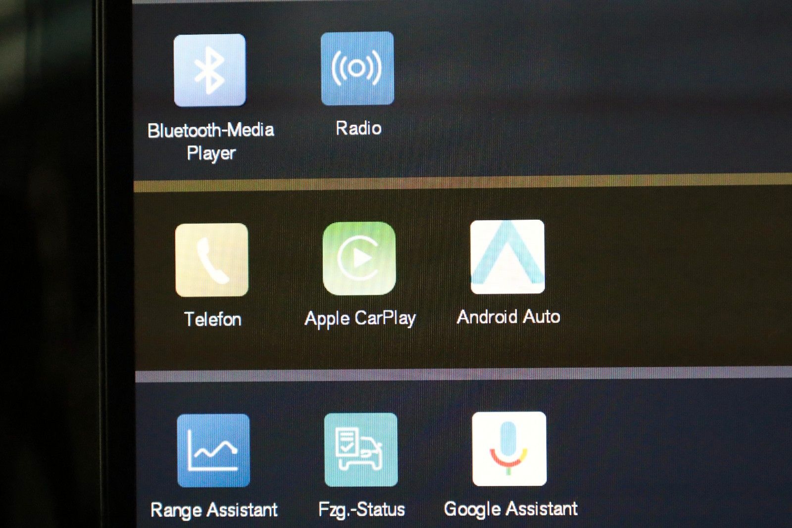 Fahrzeugabbildung Volvo C40 Core Recharge,Navi,LED,SH,Kamera,Panorama