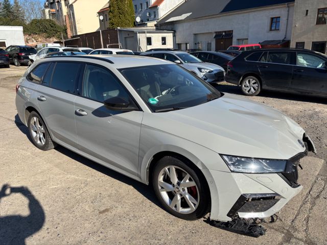 Skoda Octavia Combi RS Plus LEDER HEAD UP