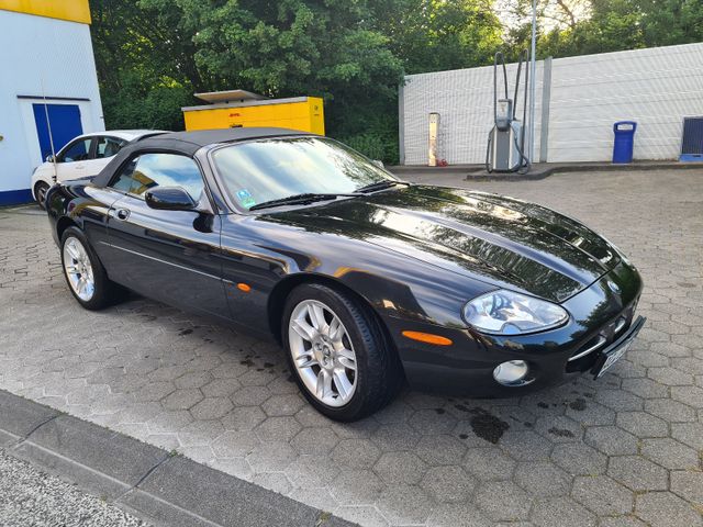 Jaguar XK8 4.0,LEDER,KLIMA,GUTACHTEN 20000 EURO,ALU