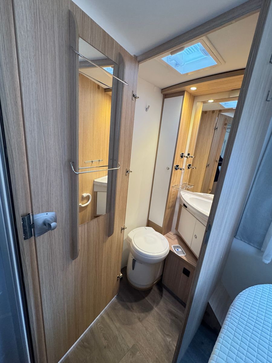 Fahrzeugabbildung Sunlight T69 L PANORAMA DACHKLIMA SAT NAVI QUEENSBETT WC+