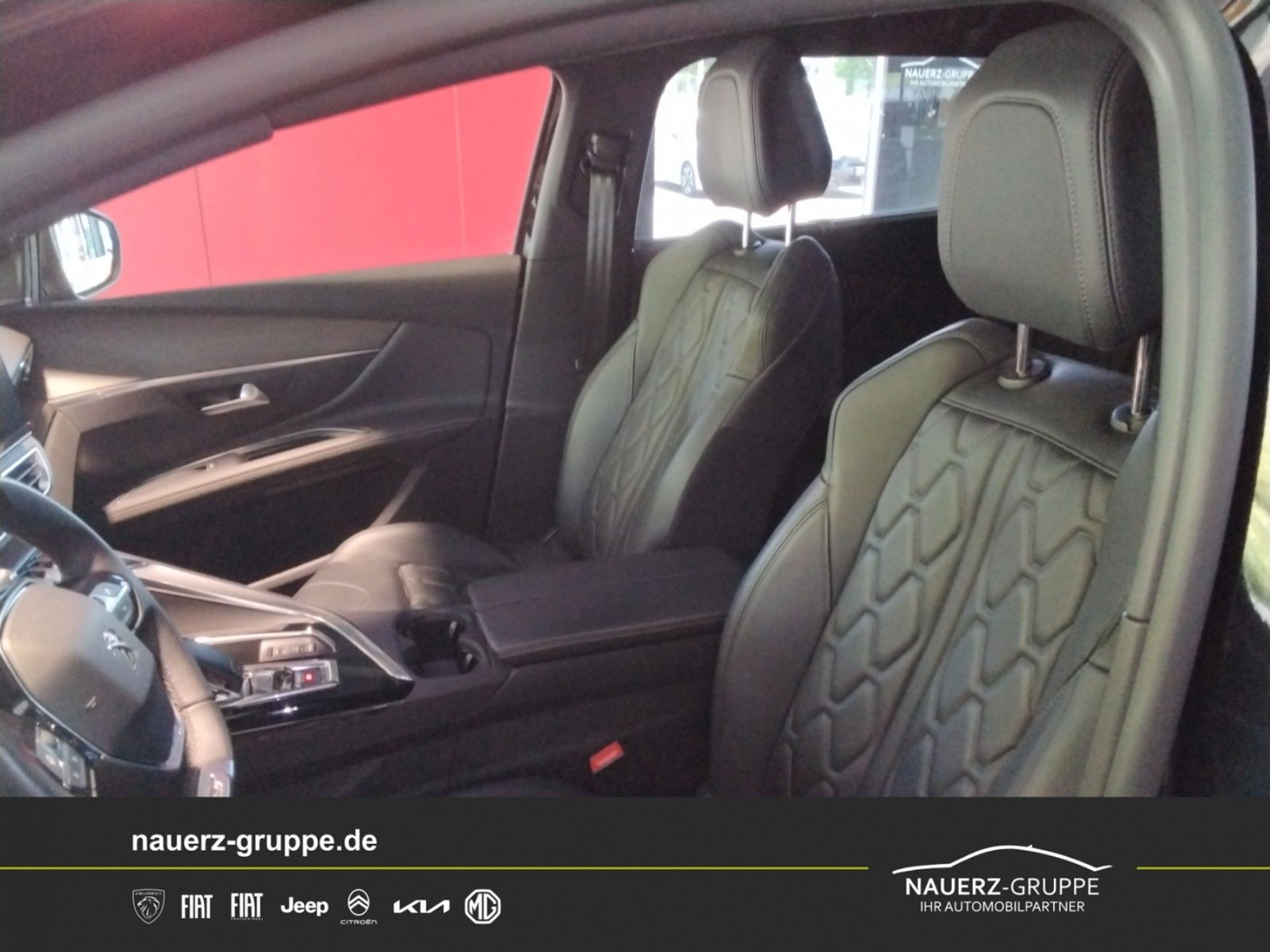 Fahrzeugabbildung Peugeot 5008 GT Pack 180PS Mass.Sitze Focal