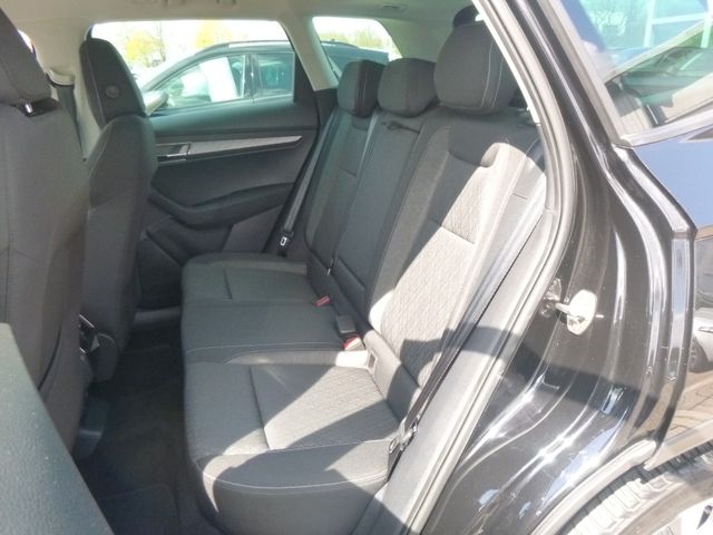 Fahrzeugabbildung Skoda Karoq 1.5 TSI ACT >Rückfahrkam/LED/PDC/SHZ