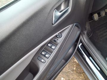 Bild 12 Opel Crossland (X) Crossland X Innovation PDC+Kam SHZ LHZ Navi-App