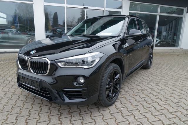 BMW X1 xDrive 20 i Sport Line Navi, Xenon, PDC, TOP