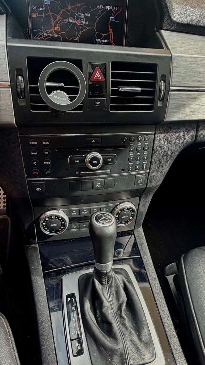 Mercedes-Benz GLK350 2009 — photo 15