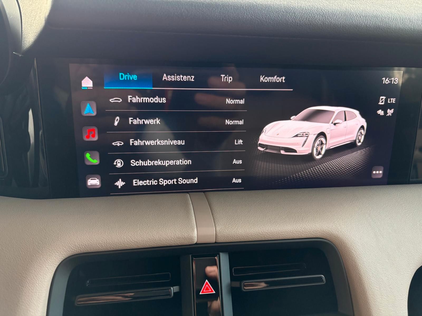 Fahrzeugabbildung Porsche Taycan Sport Turismo/Innodrive/Panodach/20 Zoll