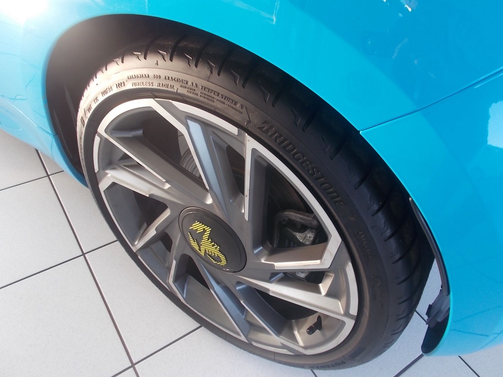 Fahrzeugabbildung Abarth 500 e C Scorpionissima 42kWh