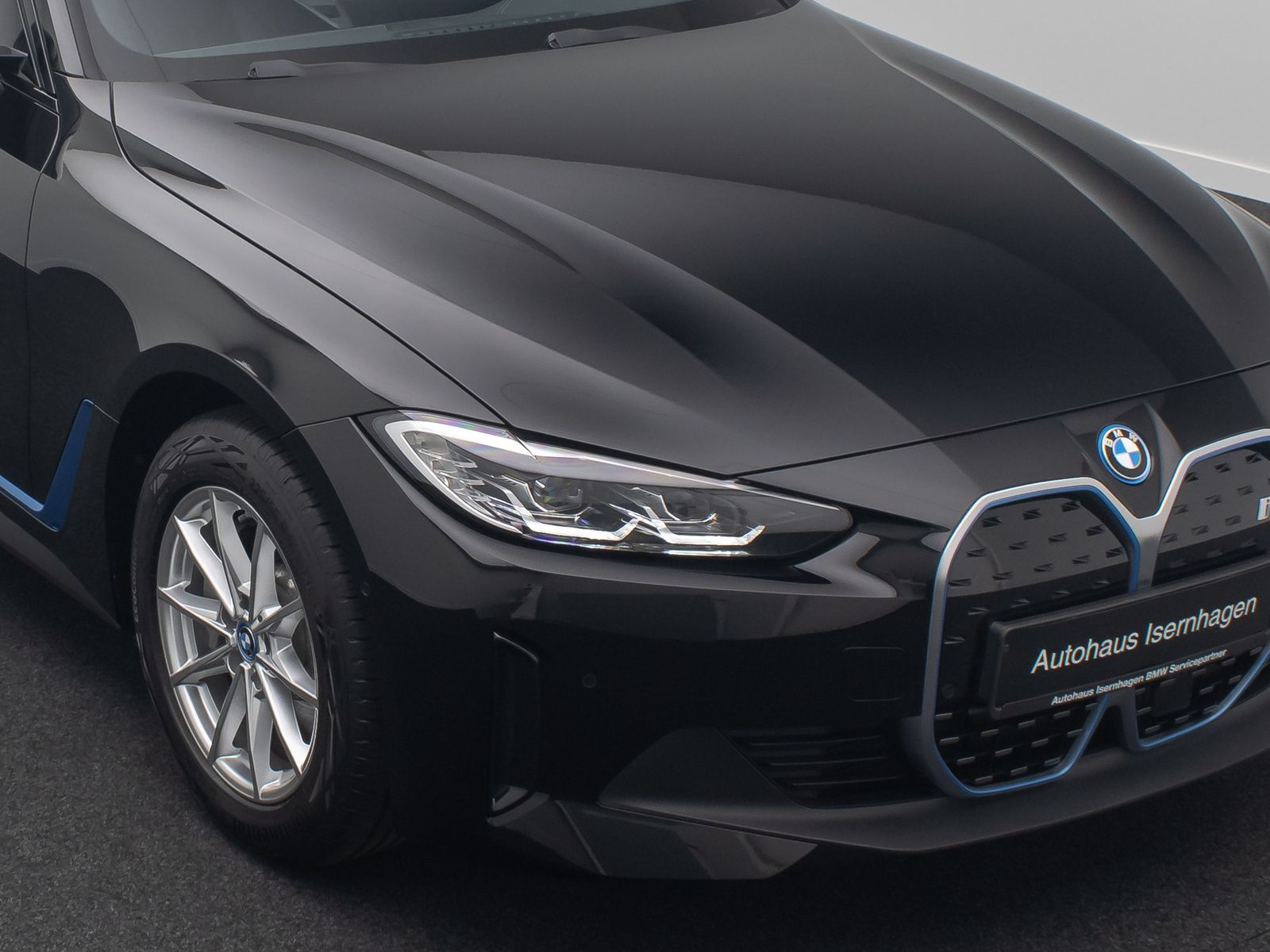 Fahrzeugabbildung BMW i4 eD40 GC Kamera HiFi GeschwindigReg Widscreen