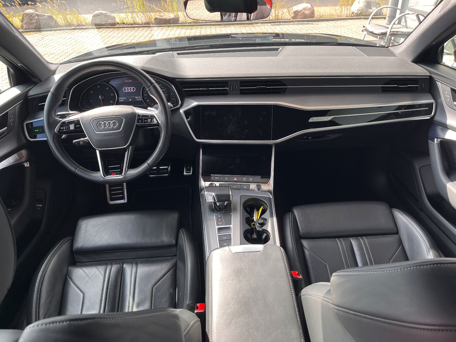 Fahrzeugabbildung Audi A6 Avant 40 TDI quattro sport S-line