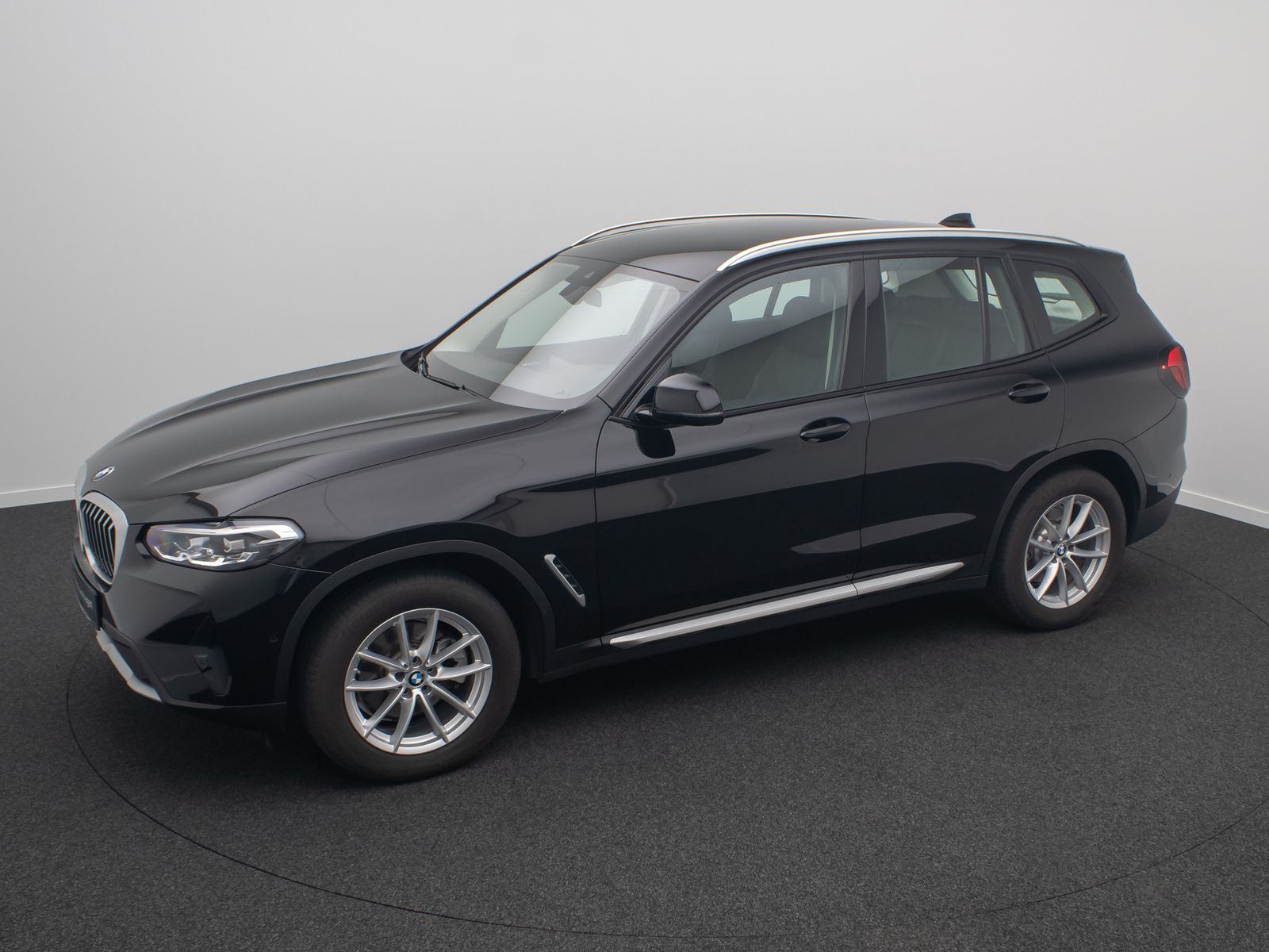 Fahrzeugabbildung BMW X3 xD20d AHK Kamera DAB Leder Sportsitz 18Zoll