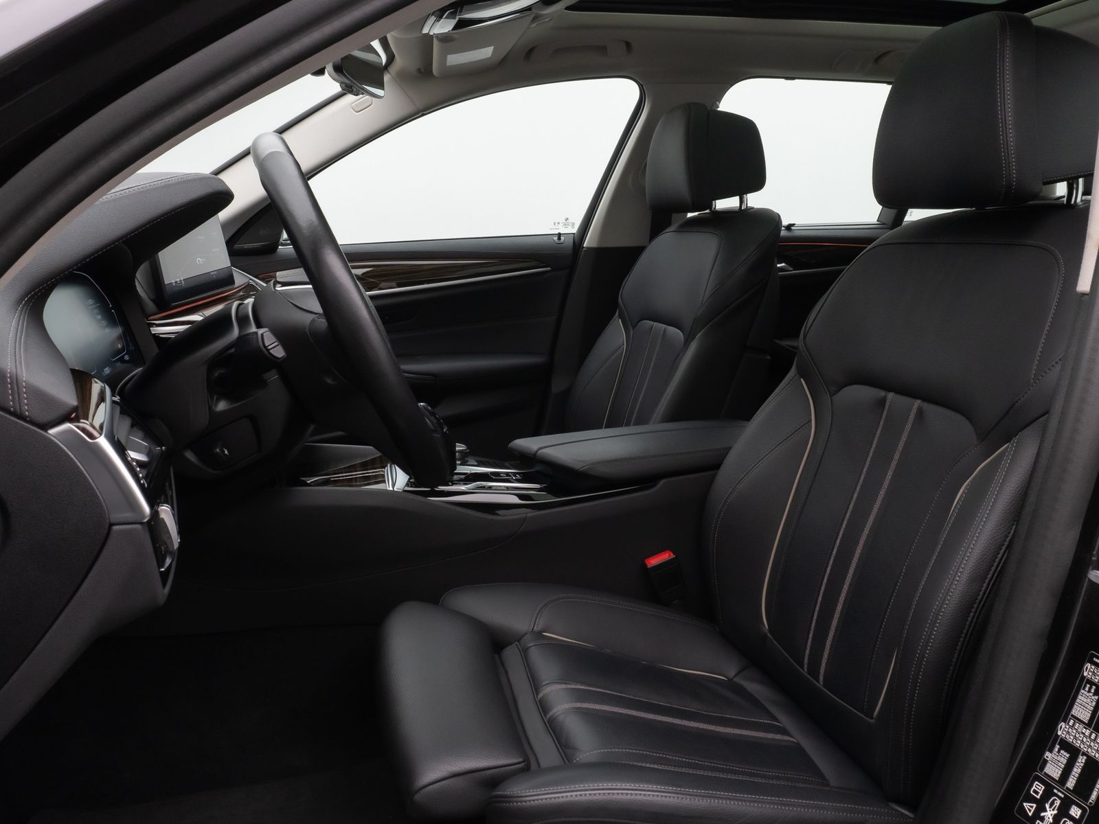 Fahrzeugabbildung BMW 530d xD  LuxuryLine Pano 360°HUD DAB H/K Massage