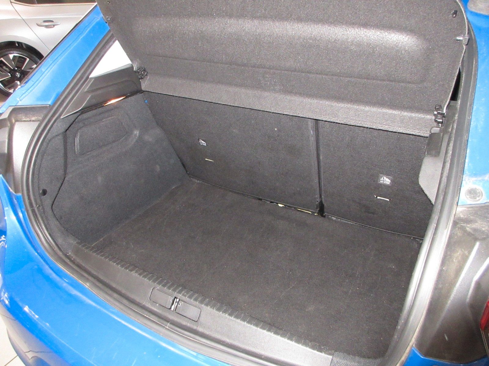 Fahrzeugabbildung Opel Corsa F Elegance 1.2T LED/NAVI/PDC/VIRTUAL/ALU