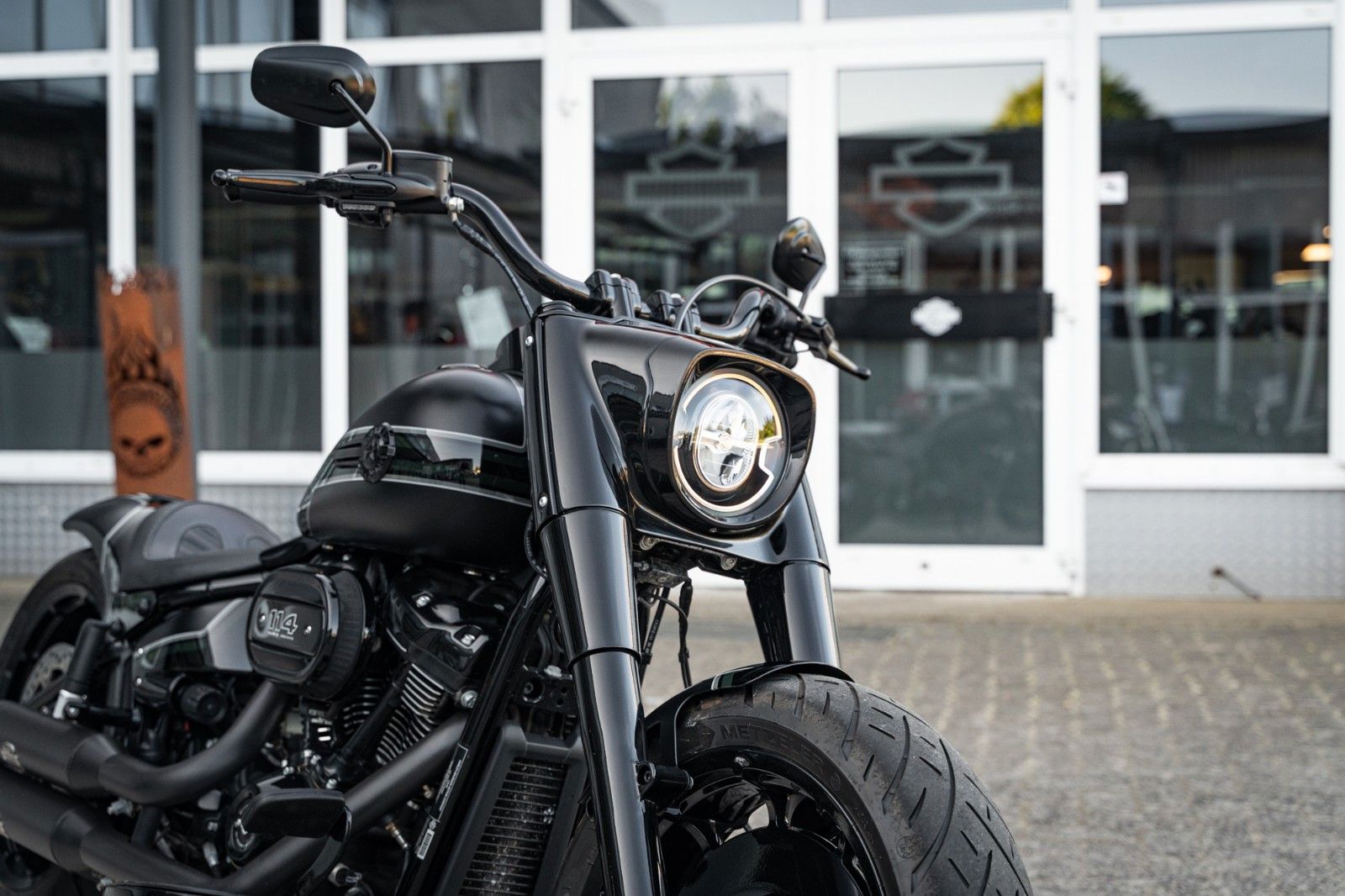 Fahrzeugabbildung Harley-Davidson DARK FAT BOY FLFBS 114 MY23 -JEKILL&HYDE-