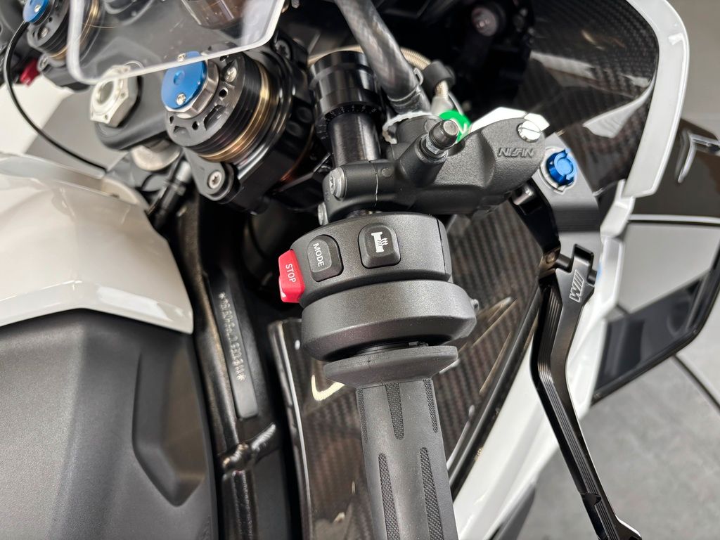 Fahrzeugabbildung BMW S1000 RR *WUNDERLICH *TracTive-SUSPENSION