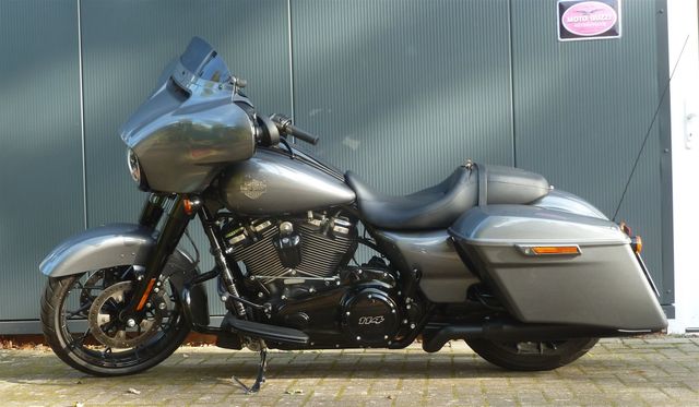 Harley-Davidson Touring Street Glide Special FLHXS