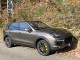 Porsche Cayenne Turbo NP über 180000€ 